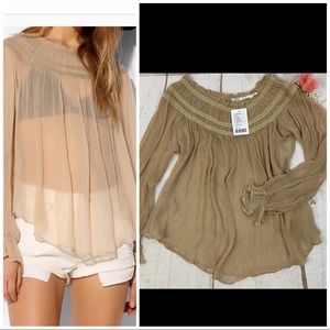 NWT Urban Outfitters Kimchi Blue Peasant Blouse